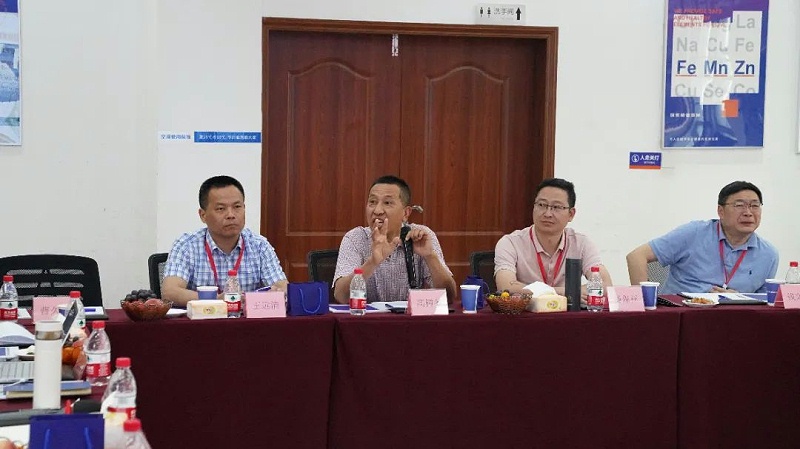 江苏省饲料工业协会到访esball世博官网集团参观交流
