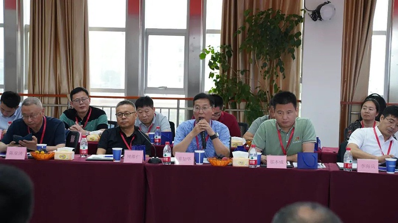 江苏省饲料工业协会到访esball世博官网集团参观交流